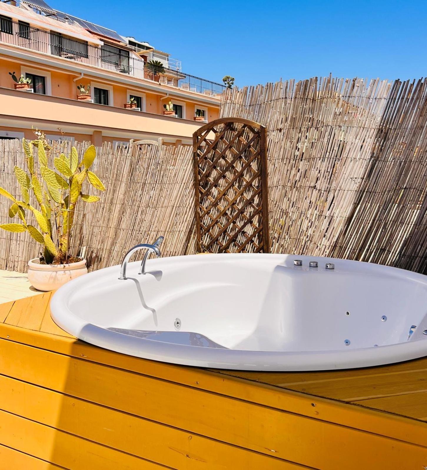 Sole Suites Sorrento Esterno foto
